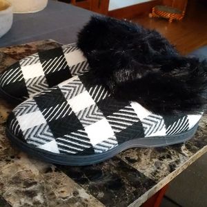 Plaid rubber bottom slippers, never worn!